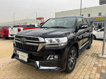 تويوتا  لاند كروزر  في اكس ار - غراند تورينغ اس  2020  اوتوماتيك  130,000 كم  8 سلندر  دفع رباعي  اس يو في  أسود