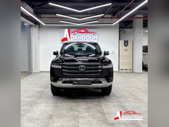 تويوتا  لاند كروزر  جي اكس  2024  اوتوماتيك  65,000 كم  6 سلندر  دفع رباعي  اس يو في  أسود  تحت الضمان