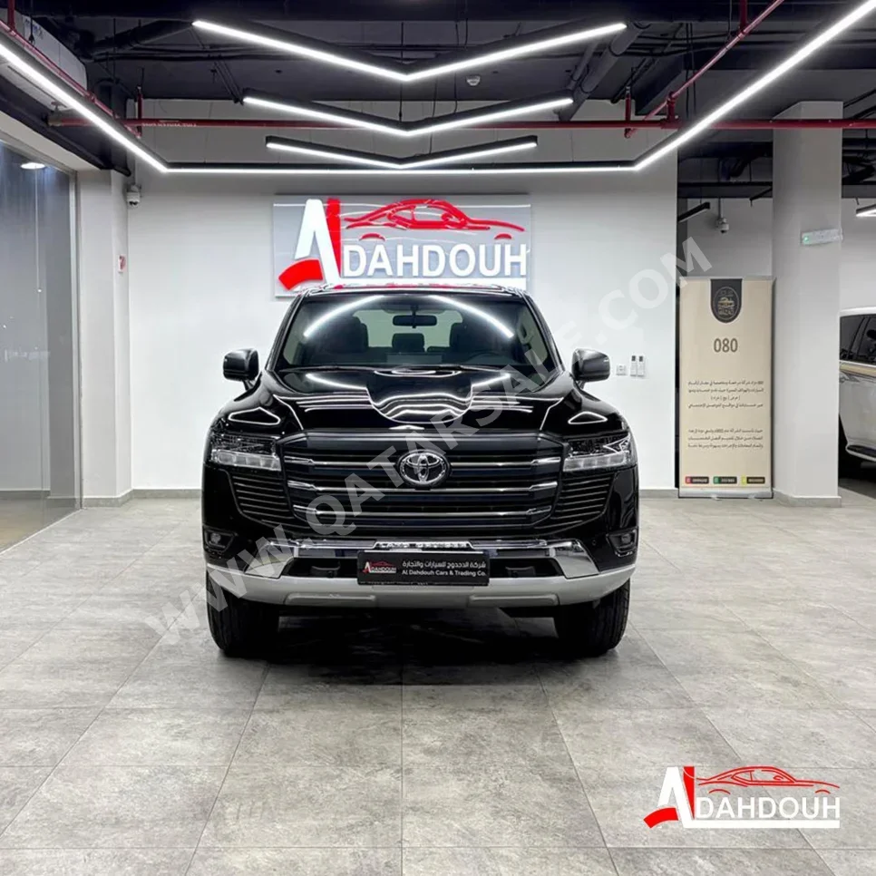 تويوتا  لاند كروزر  جي اكس  2024  اوتوماتيك  65,000 كم  6 سلندر  دفع رباعي  اس يو في  أسود  تحت الضمان