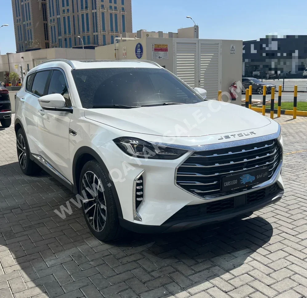 جيتور اكس 70 بلس لاكجري 2025 اوتوماتيك 4,650 كم 4 سلندر سحب امامي اس يو في أبيض تحت الضمان