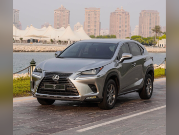لكزس  ان اكس  300  2020  اوتوماتيك  37,000 كم  4 سلندر  دفع خلفي  اس يو في  ذهبي