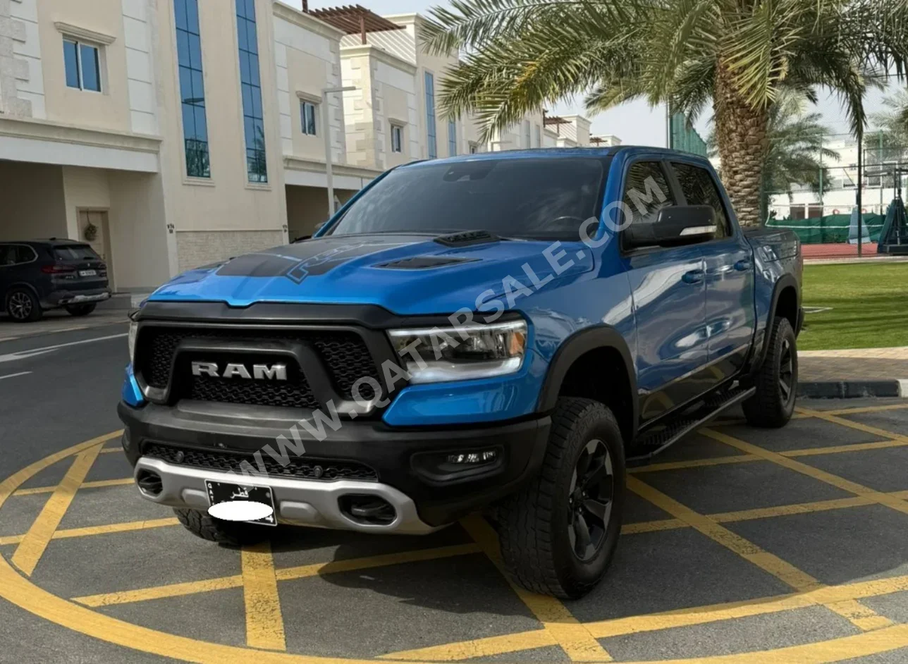 دودج رام ريبل 2021 اوتوماتيك 117,000 كم 8 سلندر دفع رباعي بيكب ازرق