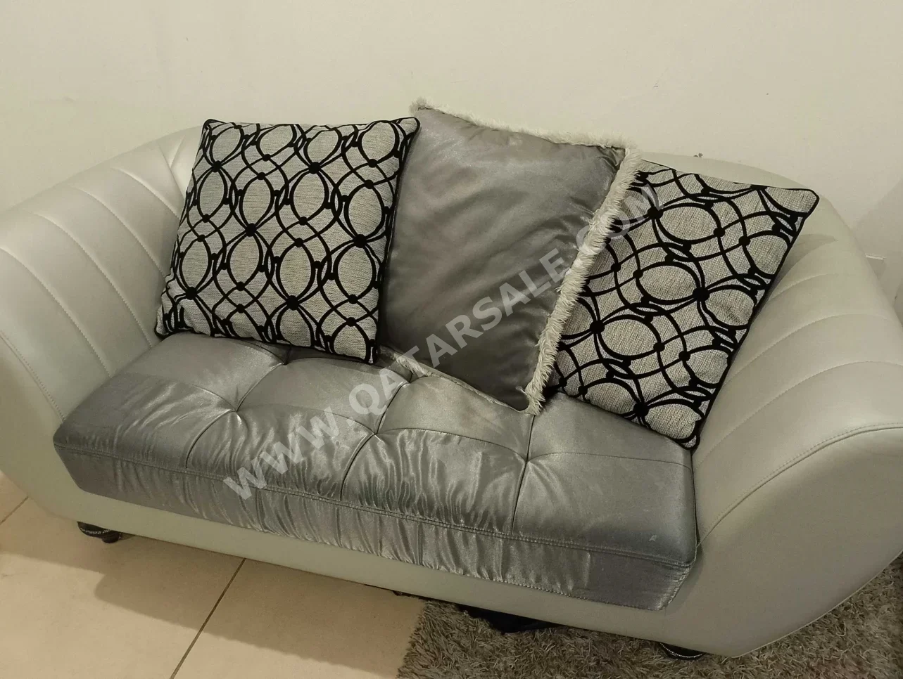 Sofas, Couches & Chairs 2-Seat Sofa  - Gray