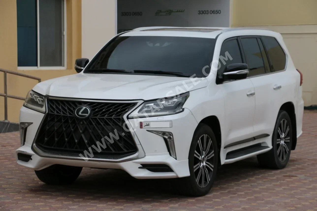 لكزس ال اكس 570 2016 اوتوماتيك 253,000 كم 8 سلندر دفع رباعي اس يو في أبيض