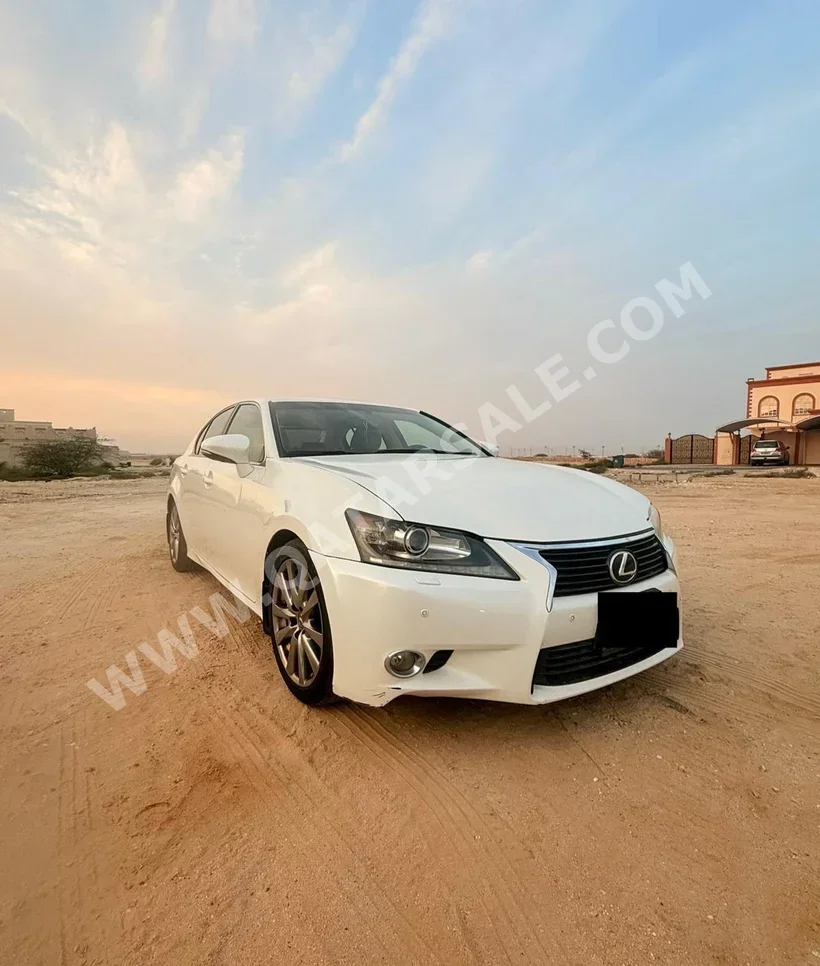 لكزس  جي اس  350  2013  اوتوماتيك  208,000 كم  6 سلندر  دفع خلفي  سيدان  أبيض لؤلؤي