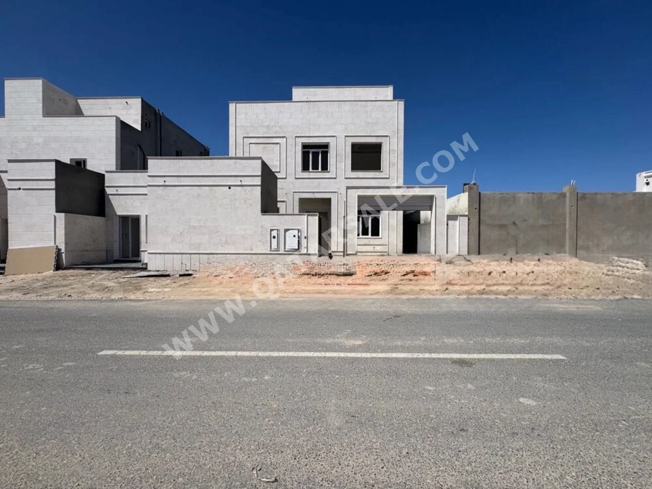 Family Residential  - Semi Furnished  - Umm Salal  - Umm Ebairiya  - 8 Bedrooms