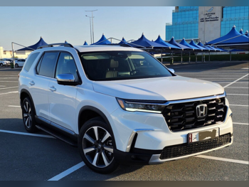 Honda  Pilot  Touring  2025  Automatic  30,000 Km  6 Cylinder  All Wheel Drive (AWD)  SUV  White  With Warranty