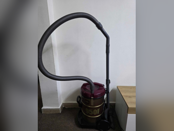 Hitachi  Red  Japan  Light Weight  Bagless  Upholstery Tool Included /  Stick Vacuum  Quiet