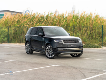 لاند روفر  رنج روفر  فوج اتش اس اي  2024  اوتوماتيك  16,300 كم  6 سلندر  دفع رباعي  اس يو في  أسود  تحت الضمان