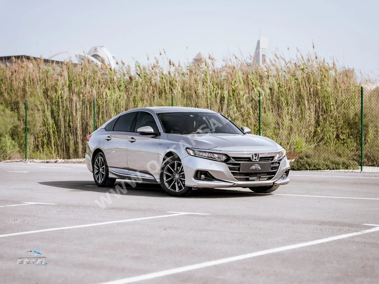 Honda  Accord  2022  Automatic  56,800 Km  4 Cylinder  Front Wheel Drive (FWD)  Sedan  Silver