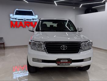 Toyota  Land Cruiser  GX  2009  Automatic  294,000 Km  6 Cylinder  Four Wheel Drive (4WD)  SUV  White