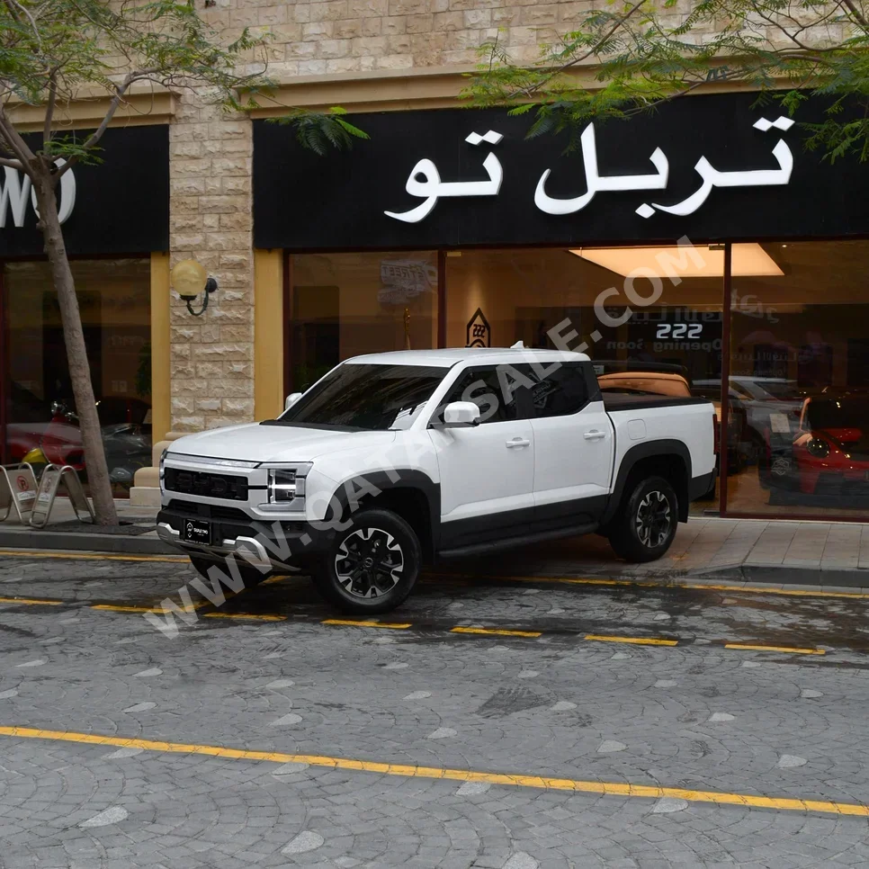 BYD  Shark  6  2026  Automatic  5,680 Km  4 Cylinder  Four Wheel Drive (4WD)  Pick Up  White  With Warranty