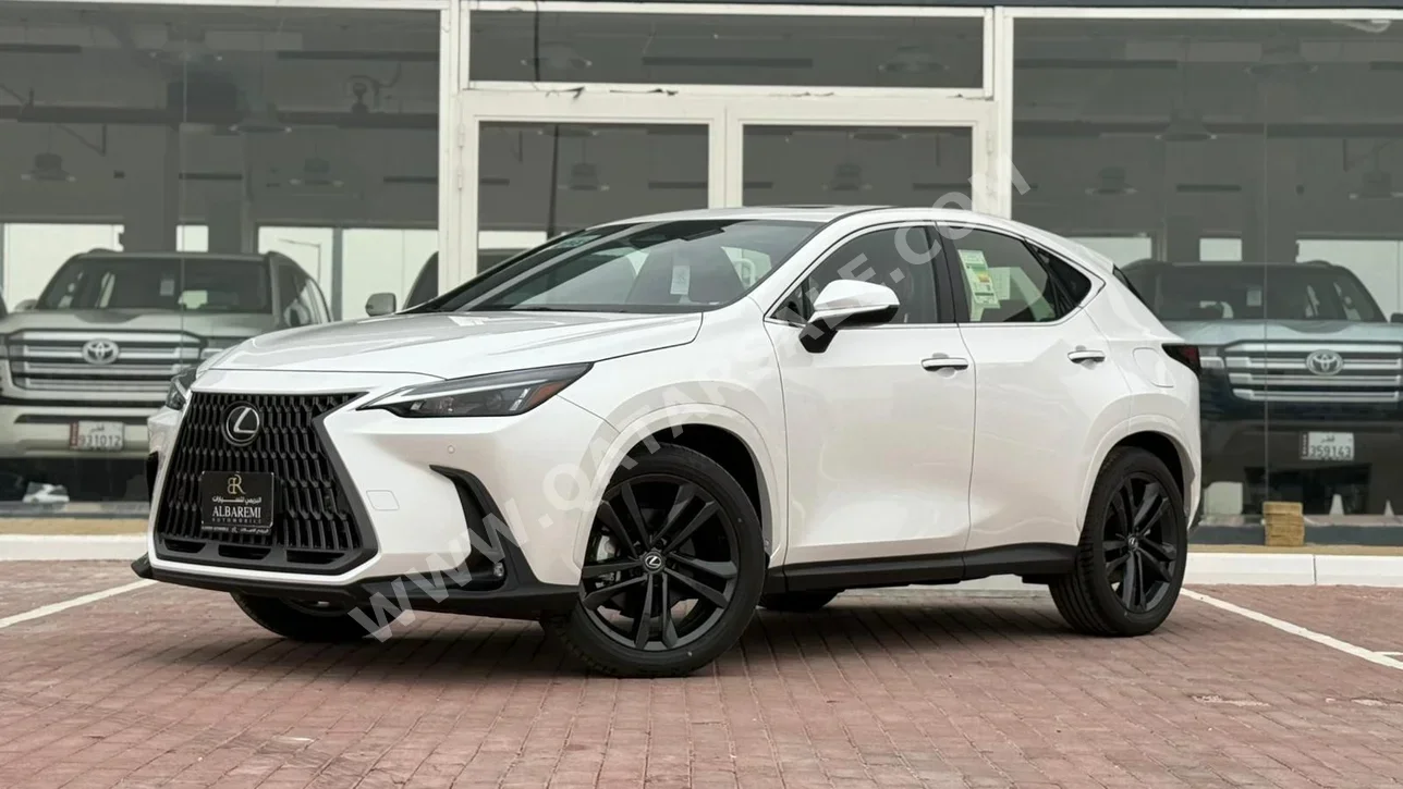 لكزس ان اكس 350 2025 اوتوماتيك 0 كم 4 سلندر دفع رباعي اس يو في أبيض تحت الضمان