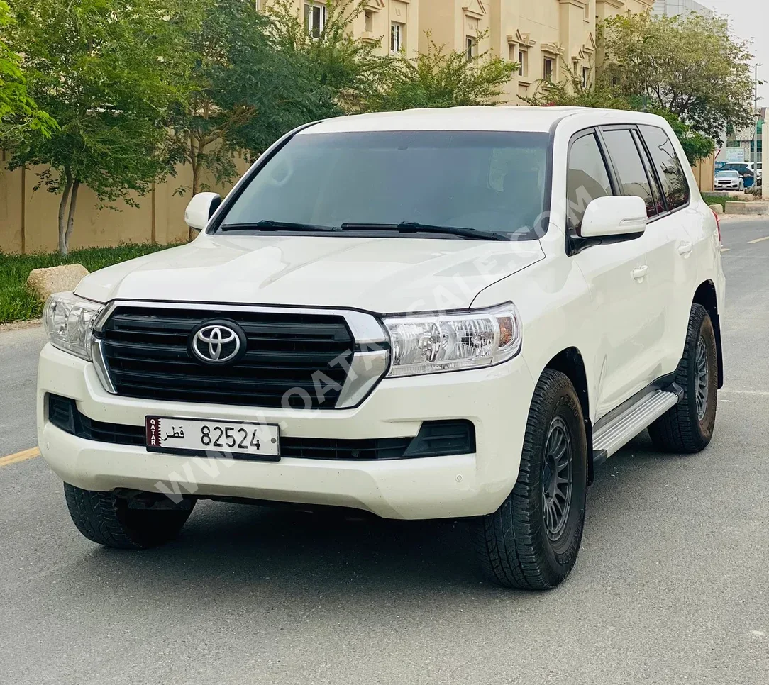 Toyota  Land Cruiser  G  2016  Automatic  379,000 Km  6 Cylinder  Four Wheel Drive (4WD)  SUV  White