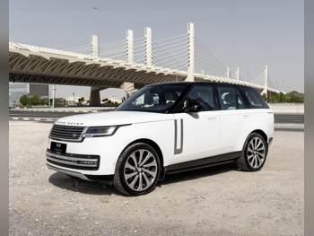 لاند روفر  رنج روفر  فوج اوتوبايوغرافي  2023  اوتوماتيك  56,000 كم  8 سلندر  دفع رباعي  اس يو في  أبيض  تحت الضمان
