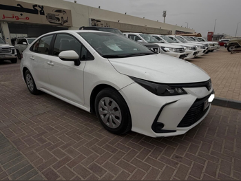Toyota  Corolla  2023  Automatic  193,000 Km  4 Cylinder  Front Wheel Drive (FWD)  Sedan  White