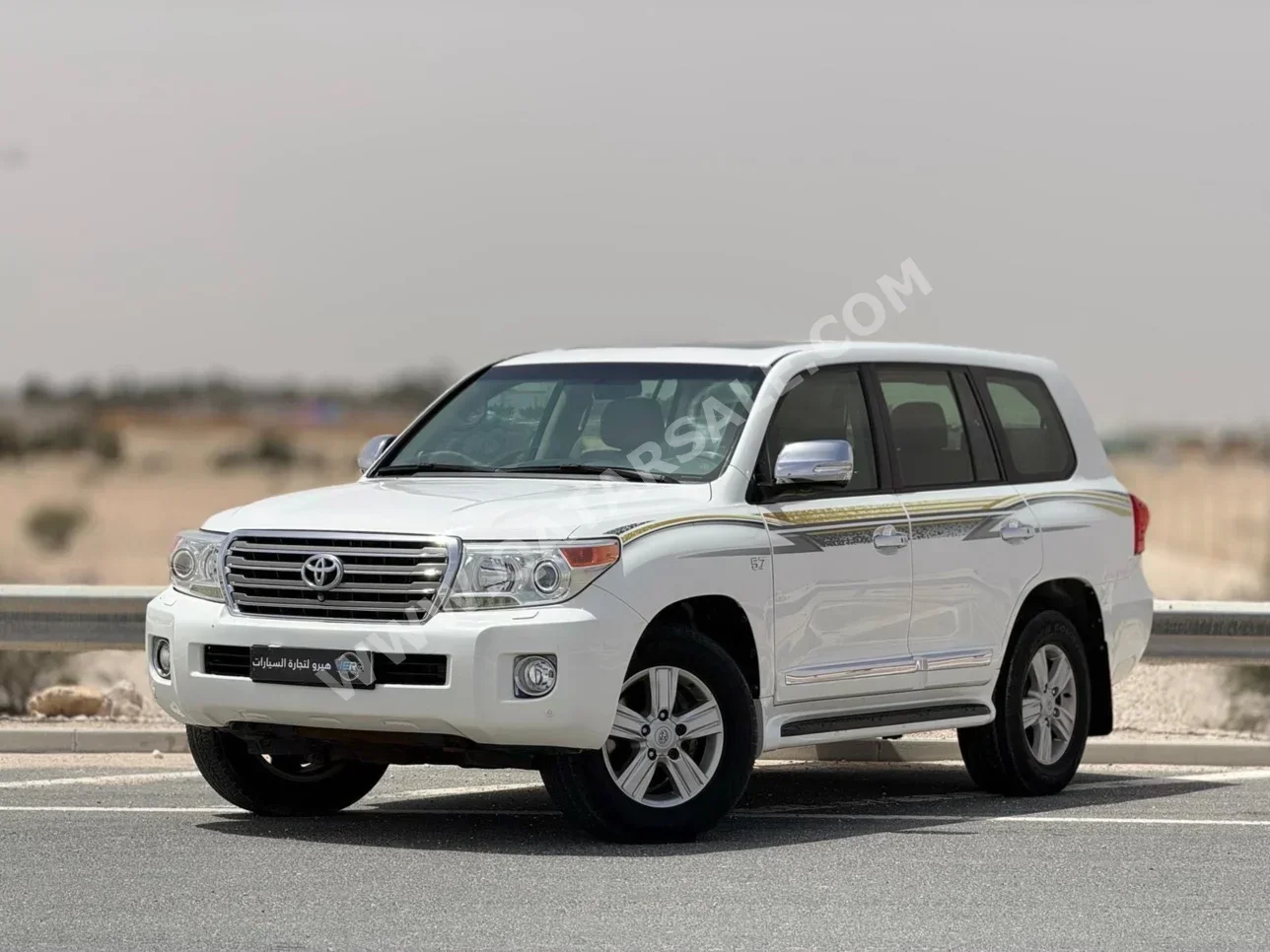 Toyota  Land Cruiser  VXR  2013  Automatic  250,000 Km  8 Cylinder  Four Wheel Drive (4WD)  SUV  White