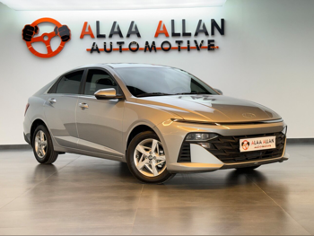 هيونداي  اكسنت  2026  اوتوماتيك  41 كم  4 سلندر  سحب امامي  سيدان  فضي  تحت الضمان