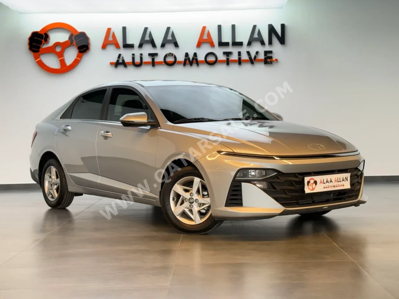 هيونداي اكسنت 2026 اوتوماتيك 41 كم 4 سلندر سحب امامي سيدان فضي تحت الضمان