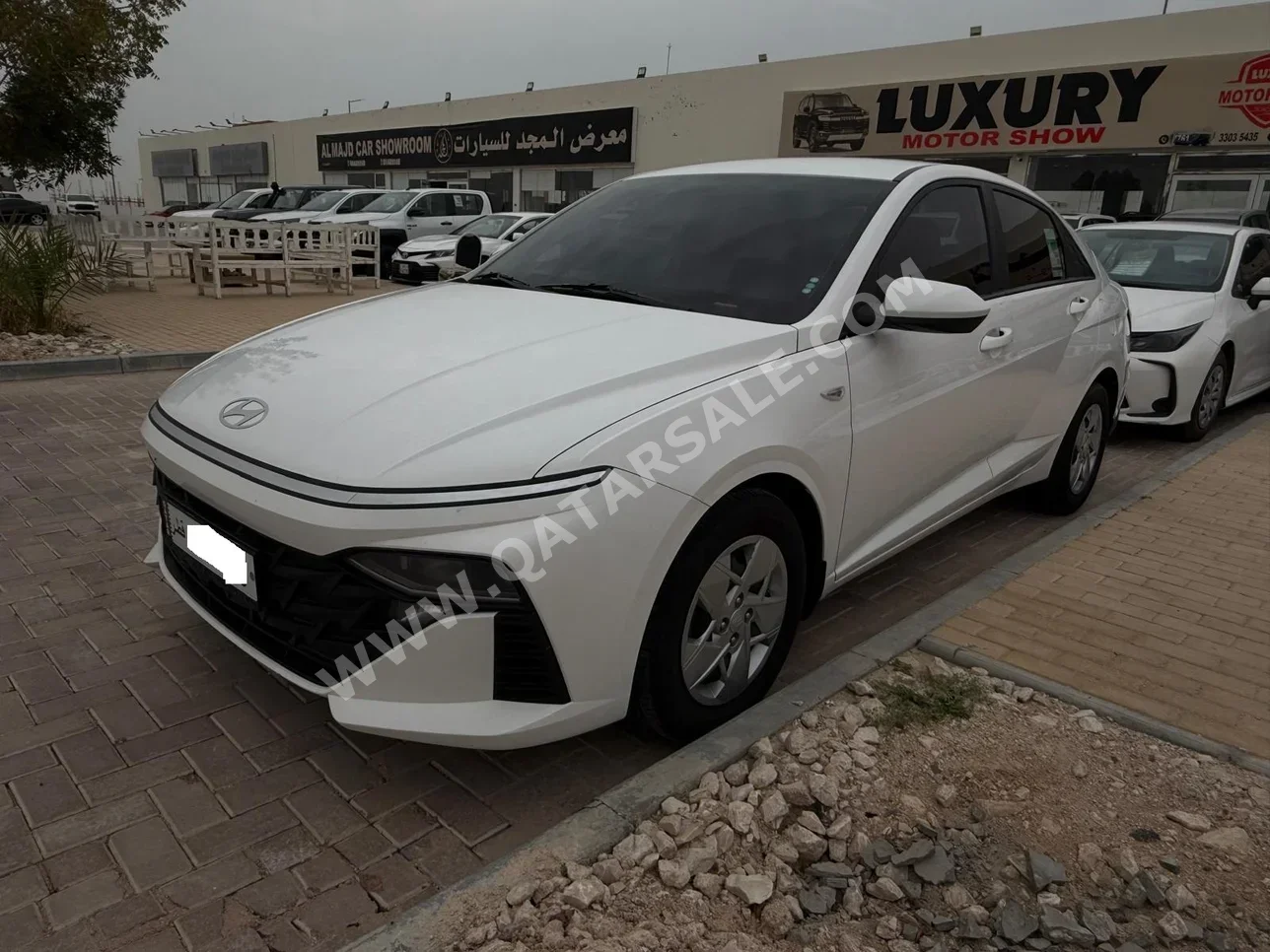 Hyundai  Elantra  2024  Automatic  48,000 Km  4 Cylinder  Front Wheel Drive (FWD)  Sedan  White