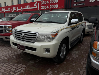 تويوتا  لاند كروزر  في اكس ار  2012  اوتوماتيك  504,000 كم  8 سلندر  دفع رباعي  اس يو في  أبيض