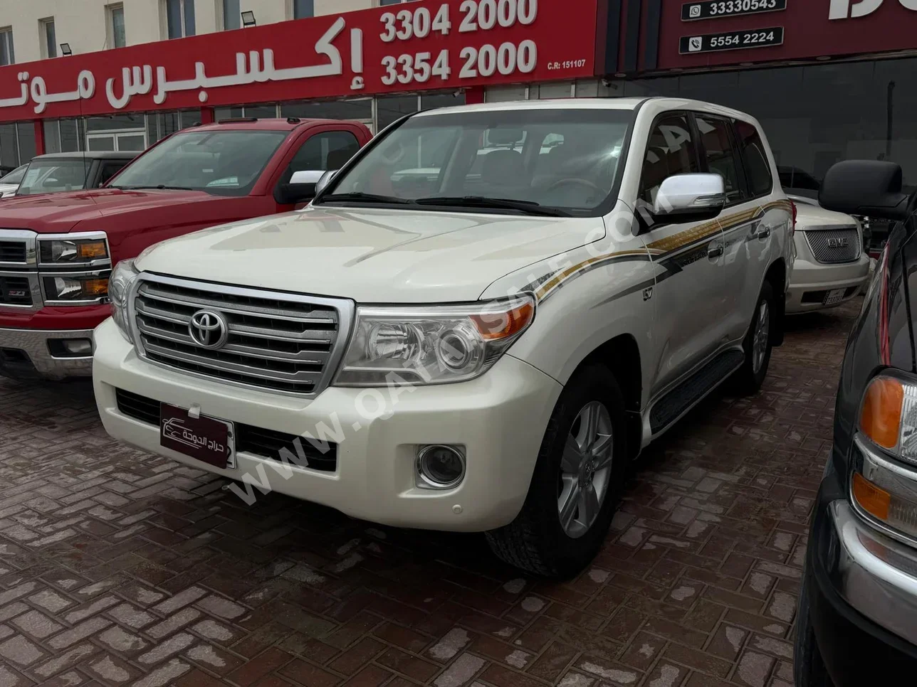 Toyota  Land Cruiser  VXR  2012  Automatic  504,000 Km  8 Cylinder  Four Wheel Drive (4WD)  SUV  White