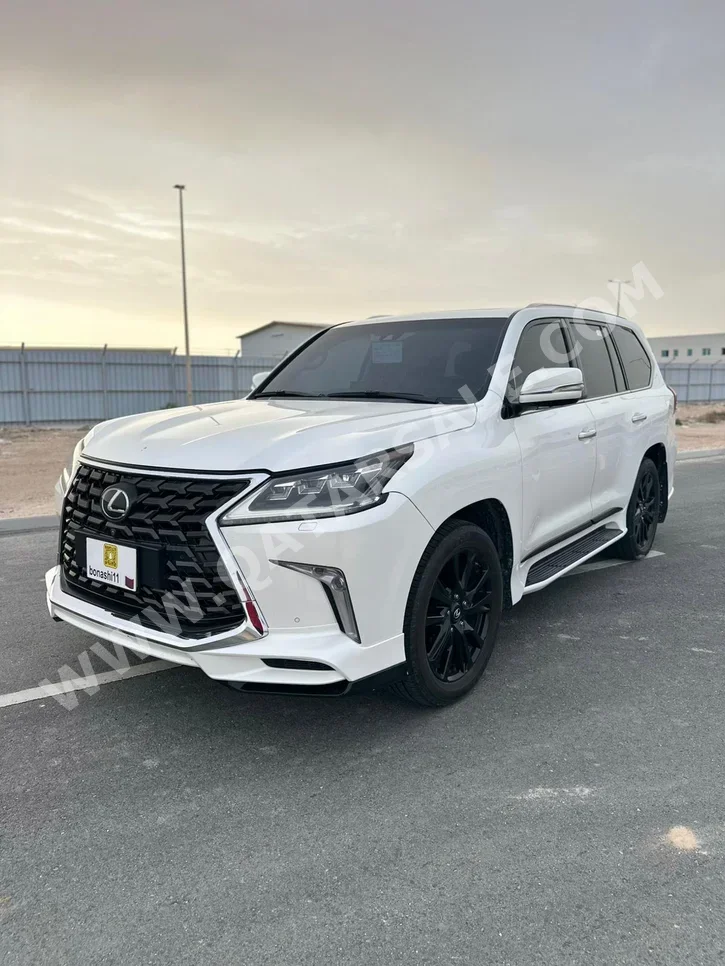 Lexus  LX  570 S  2016  Automatic  227,469 Km  8 Cylinder  Four Wheel Drive (4WD)  SUV  White