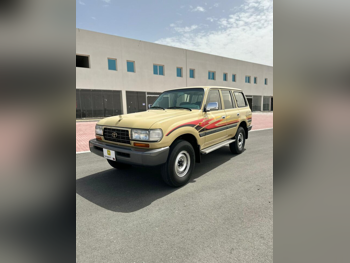 تويوتا  لاند كروزر  في اكس ار  1994  عادي  709,208 كم  8 سلندر  دفع رباعي  اس يو في  بيج