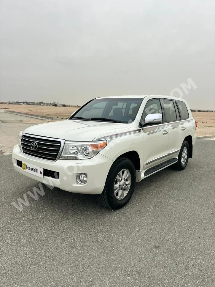 Toyota  Land Cruiser  GXR  2015  Automatic  178,615 Km  6 Cylinder  Four Wheel Drive (4WD)  SUV  White