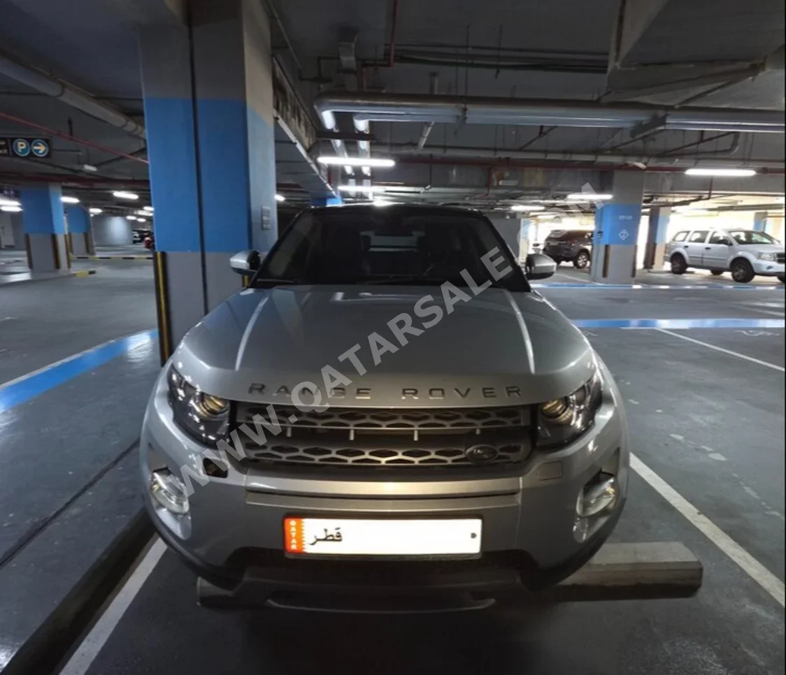 Land Rover  Evoque  2015  Automatic  166,500 Km  4 Cylinder  Four Wheel Drive (4WD)  SUV  Black and Gray