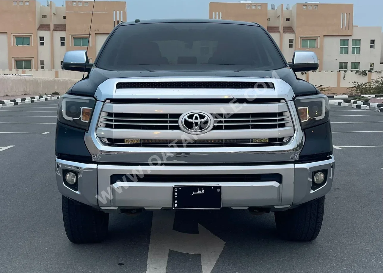 Toyota  Tundra  Edition 1794  2014  Automatic  123,000 Km  8 Cylinder  Four Wheel Drive (4WD)  Pick Up  Black