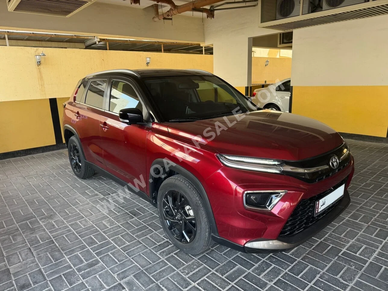 Toyota  Urban Cruiser  2024  Automatic  7,000 Km  4 Cylinder  Front Wheel Drive (FWD)  SUV  Black and Red  With Warranty