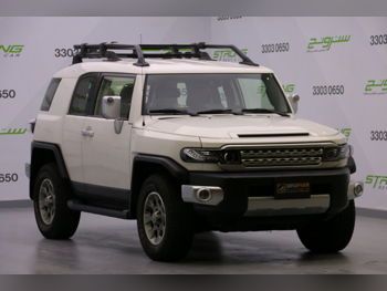 Toyota  FJ Cruiser  2013  Automatic  169,000 Km  6 Cylinder  Four Wheel Drive (4WD)  SUV  White