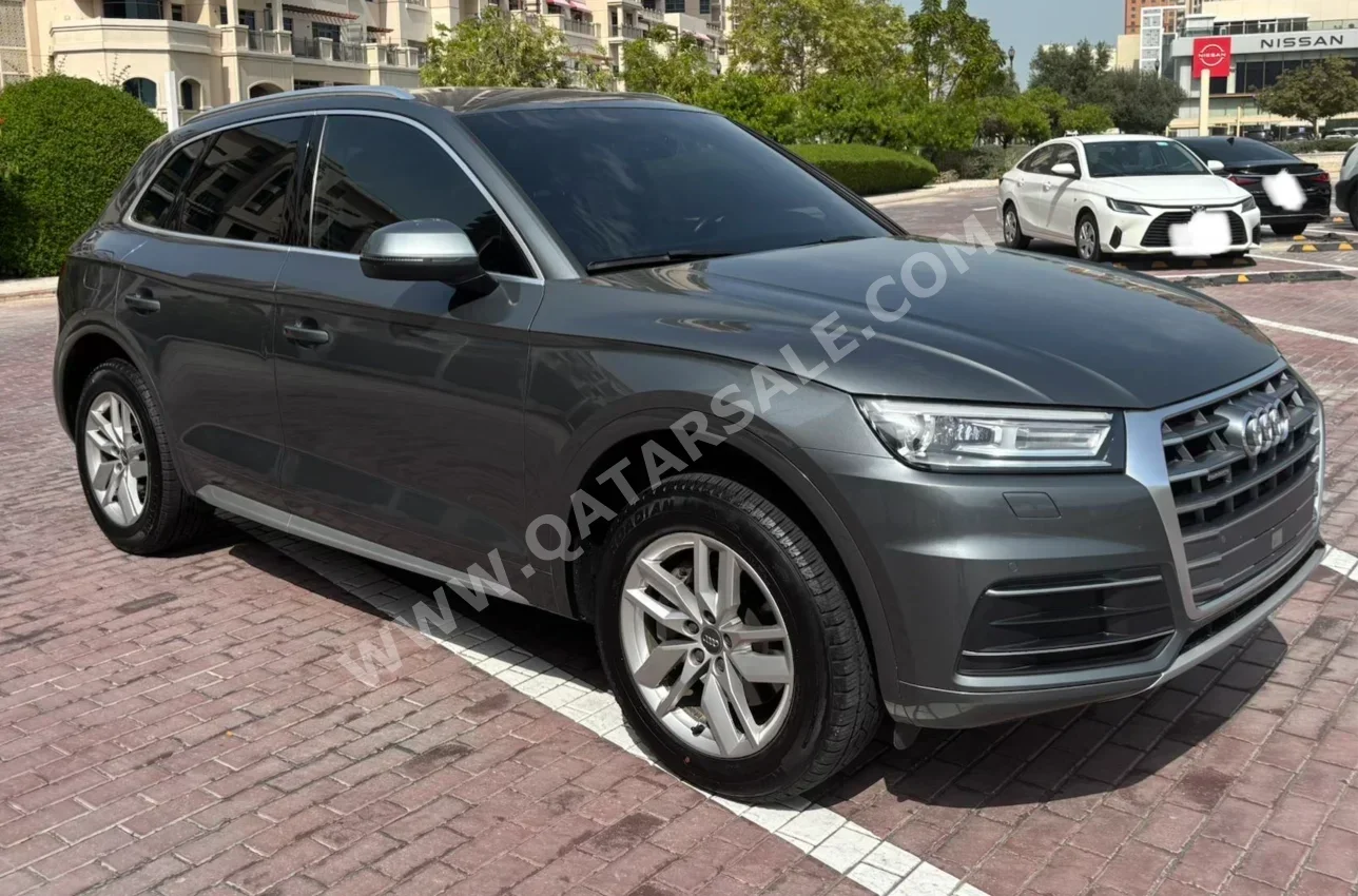 Audi  Q5  45 TFSI Quattro  2018  Automatic  100,100 Km  4 Cylinder  All Wheel Drive (AWD)  SUV  Gray