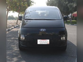 Hyundai  Staria  6 Cylinder  VAN  Black  2023