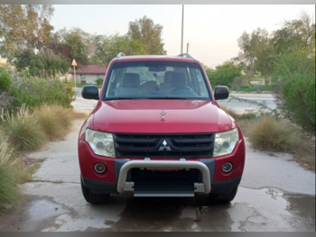 ميتسوبيشي  باجيرو  3.0  2008  اوتوماتيك  240,000 كم  6 سلندر  دفع رباعي  اس يو في  أحمر