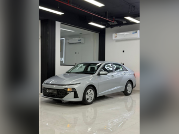 هيونداي  اكسنت  1.6  2026  اوتوماتيك  0 كم  4 سلندر  سحب امامي  سيدان  فضي  تحت الضمان