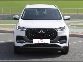 Chery  8 Pro Max  4 Cylinder  SUV 2x4  White  2025