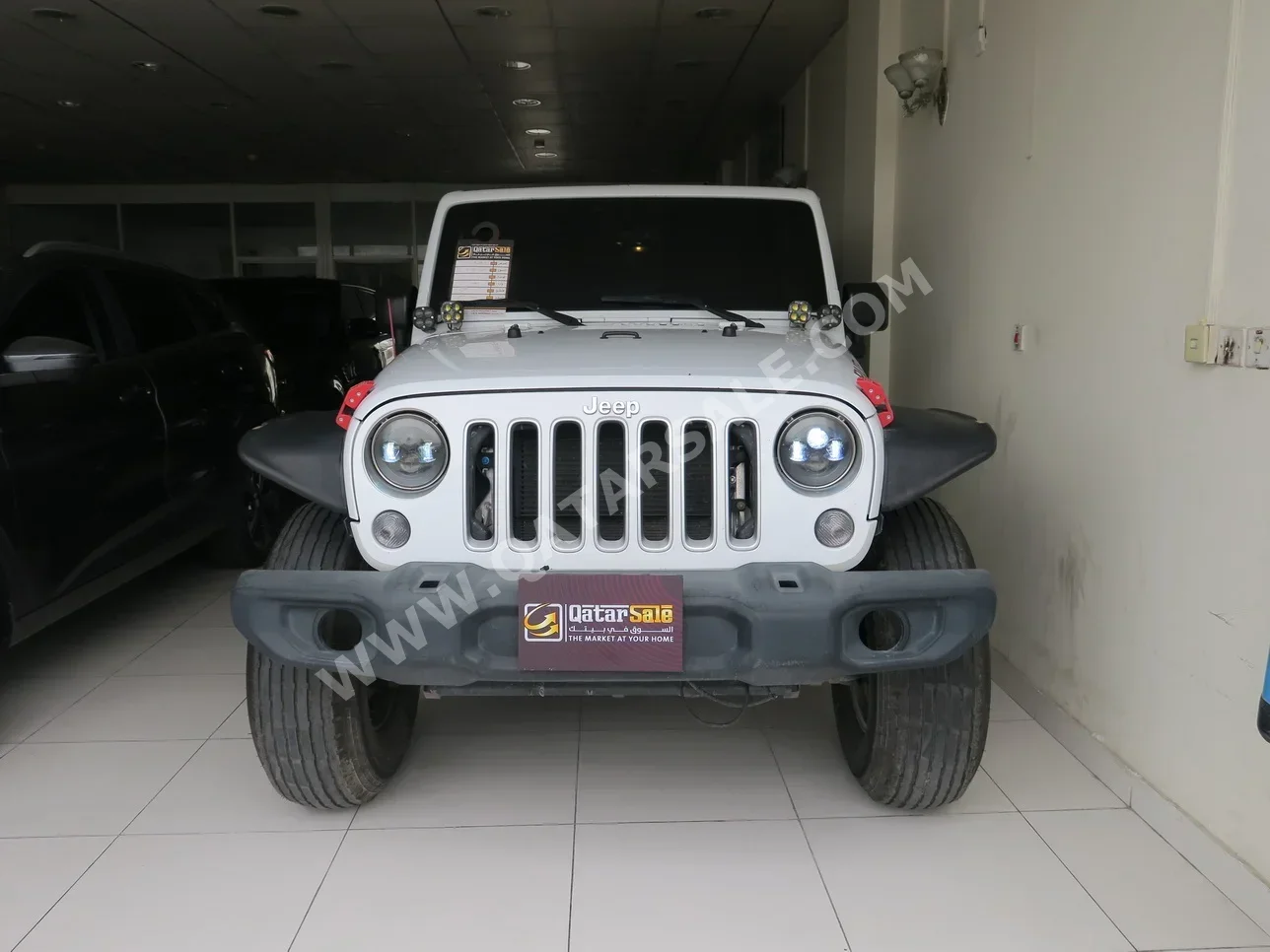 جييب  رانجلار  صحارى  2016  اوتوماتيك  71,000 كم  6 سلندر  دفع رباعي  اس يو في  أبيض
