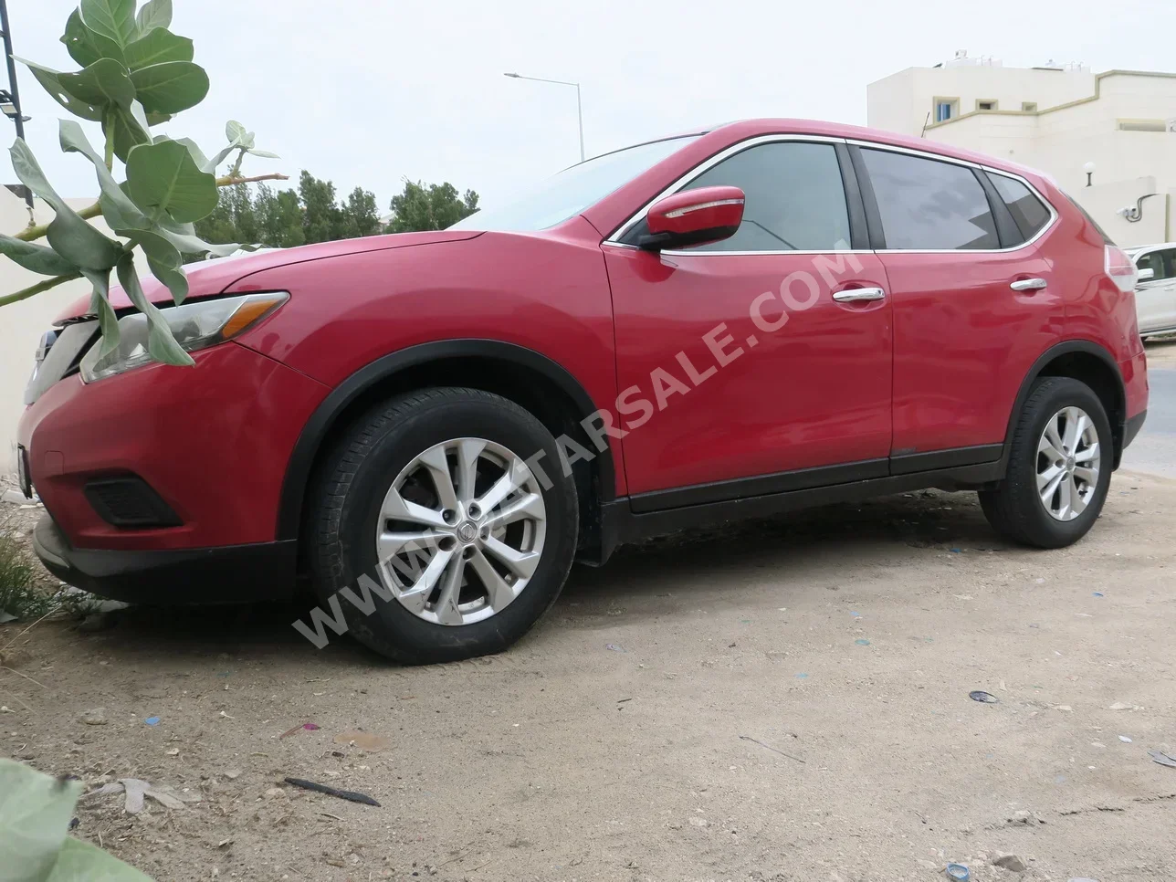 Nissan X-Trail 2016 Automatic 162,000 Km 4 Cylinder Four Wheel Drive (4WD) SUV Red