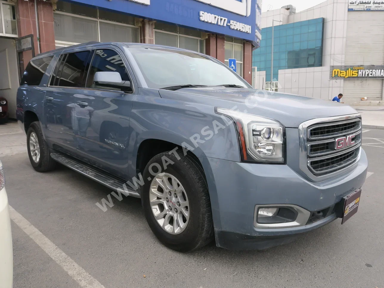 GMC Yukon XL 2016 Automatic 267,000 Km 8 Cylinder Four Wheel Drive (4WD) SUV Sky Blue