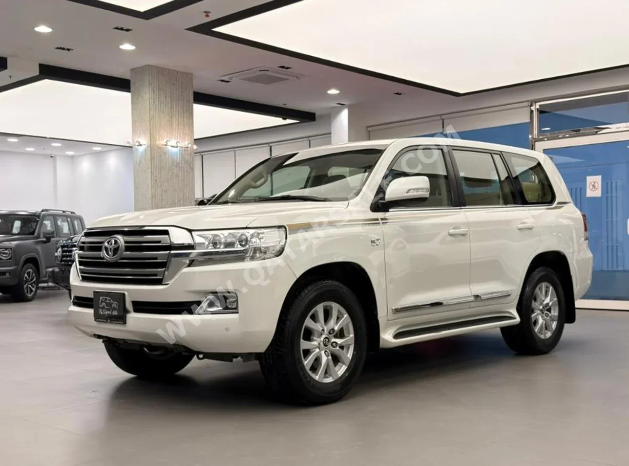 Toyota  Land Cruiser  VXR  2020  Automatic  199,000 Km  8 Cylinder  Four Wheel Drive (4WD)  SUV  White
