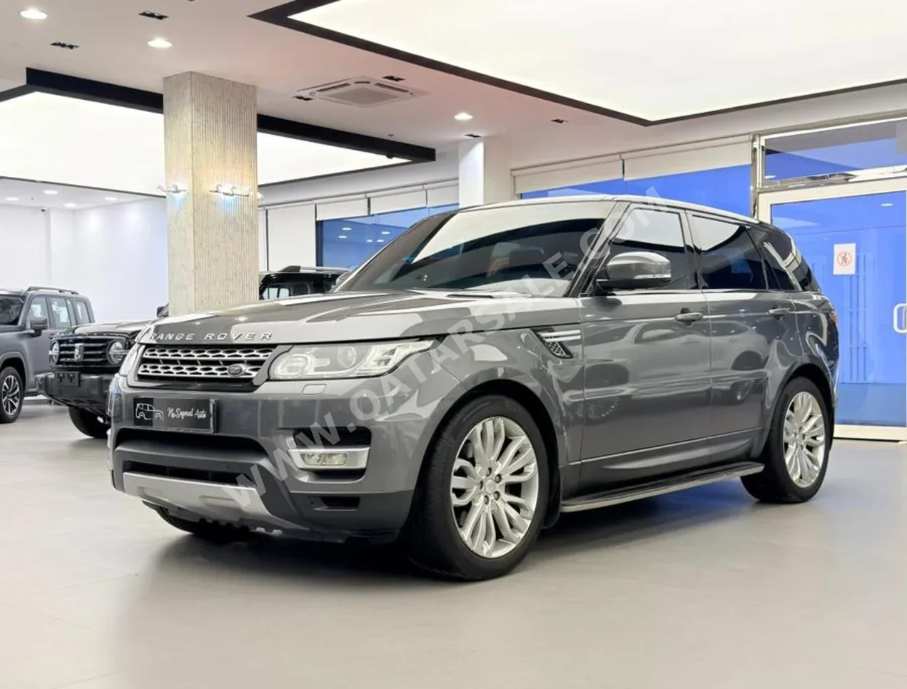 Land Rover  Range Rover  Sport  2015  Automatic  109,000 Km  8 Cylinder  Four Wheel Drive (4WD)  SUV  Gray