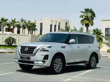Nissan  Patrol  Platinum  2021  Automatic  123,000 Km  6 Cylinder  Four Wheel Drive (4WD)  SUV  Silver