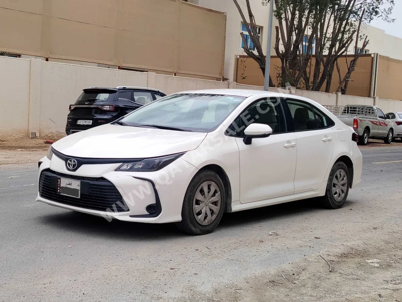 Toyota  Corolla  LE  2023  Automatic  259,000 Km  4 Cylinder  Front Wheel Drive (FWD)  Sedan  White
