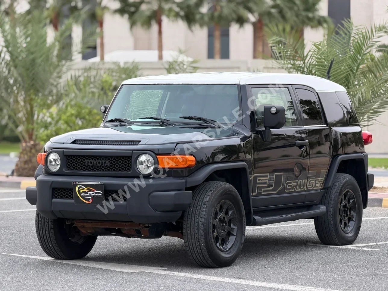 تويوتا إف جي كروزر 2012 اوتوماتيك 280,000 كم 6 سلندر دفع رباعي اس يو في أسود