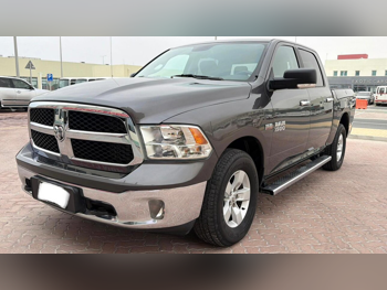 Dodge  Ram  1500  2016  Automatic  155,000 Km  8 Cylinder  Four Wheel Drive (4WD)  Pick Up  Gray