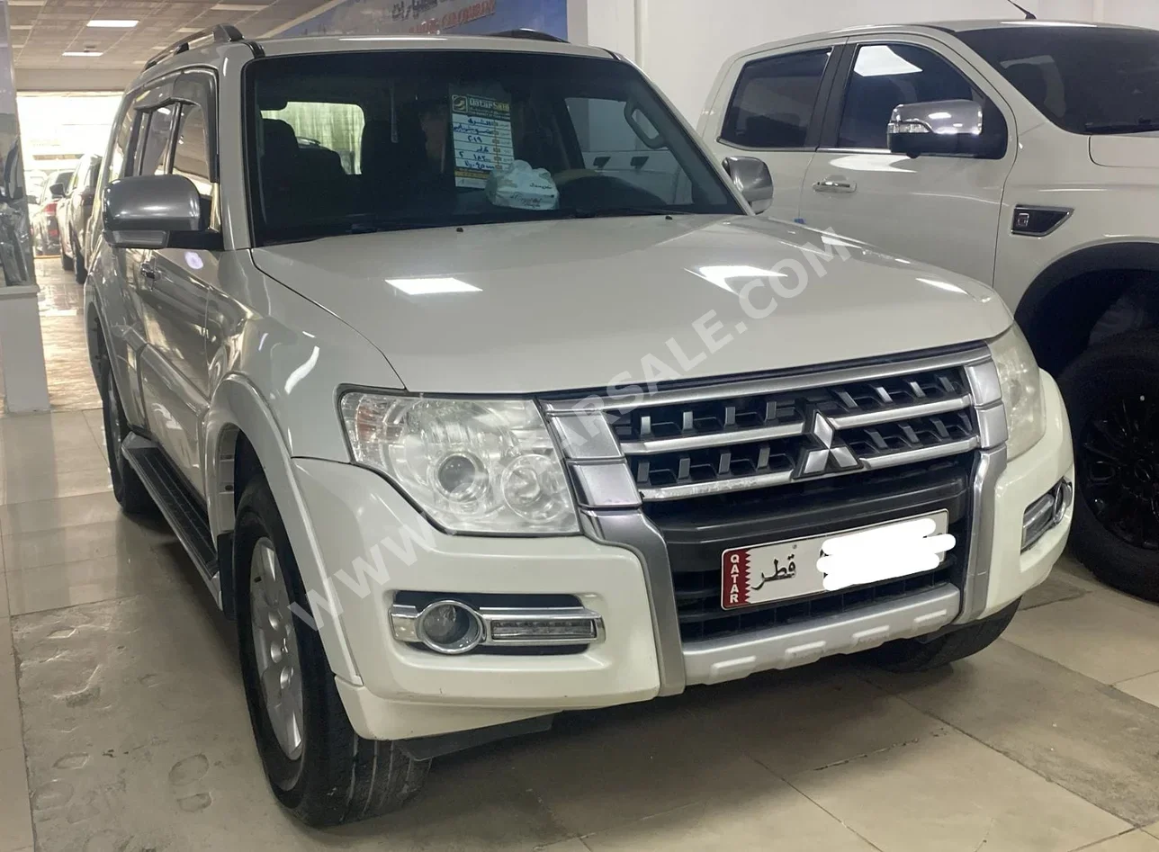 Mitsubishi  Pajero  2019  Automatic  183,000 Km  6 Cylinder  Four Wheel Drive (4WD)  SUV  White