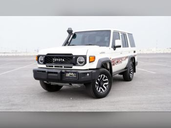 Toyota  Land Cruiser  LX  2024  Automatic  3,000 Km  6 Cylinder  Four Wheel Drive (4WD)  SUV  White  With Warranty