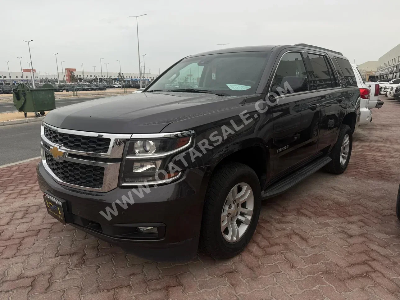 شفروليه تاهو إل إس 2015 اوتوماتيك 197,000 كم 8 سلندر دفع خلفي اس يو في رمادي